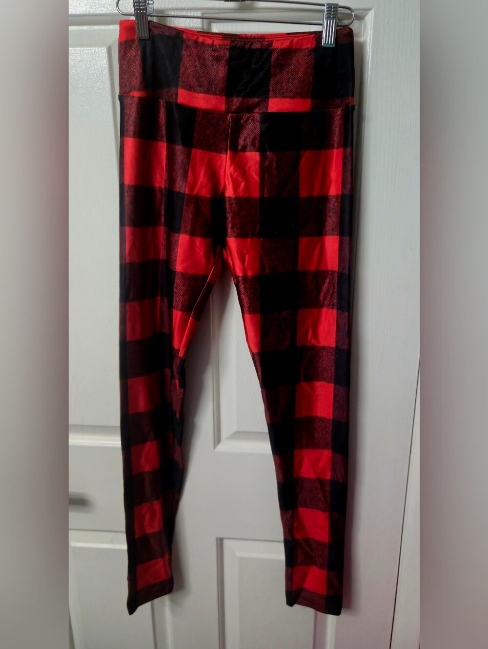 Goldsheep Red and Black Buffalo Plaid Leggings